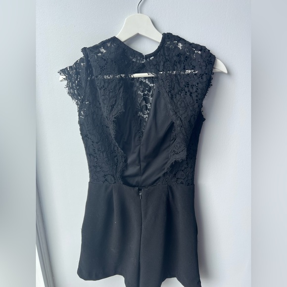 Dynamite Lace Romper - Picture 3 of 7